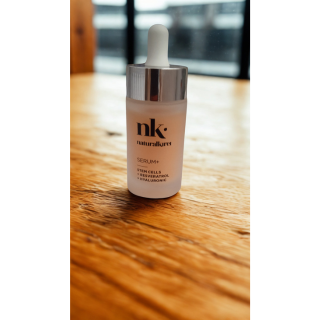 Un boost de hidratación y luminosidad para tu piel. NK Serum+ combina activos naturales que regeneran, nutren y mejoran la textura del rostro. Ideal para todo tipo de piel, incluso sensibles.

